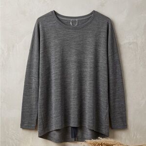 Lole open back sweater size medium blue/gray Size XL